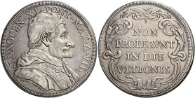 Roma. Innocenzo XI (Benedetto Odescalchi), 1676-1689 

Piastra anno VII, AR 31,88 g. INNOCEN XI PONT MAX A VII Busto a d. con camauro e stola ornata...
