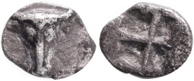 Troas, Lamponeia AR Hemiobol, ca 450 BC,Obv: Bucranium facing,Rev: Quadripart incuse punch.Ref: Traite II 2292. Scarce. AR 0,36g. RR!
VF