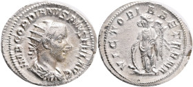 GORDIAN III.(238-244).Rome.Antoninianus.Obv : IMP GORDIANVS PIVS FEL AVG.Radiate, draped and cuirassed bust right.Rev : VICTORIA AETER.Victory standin...
