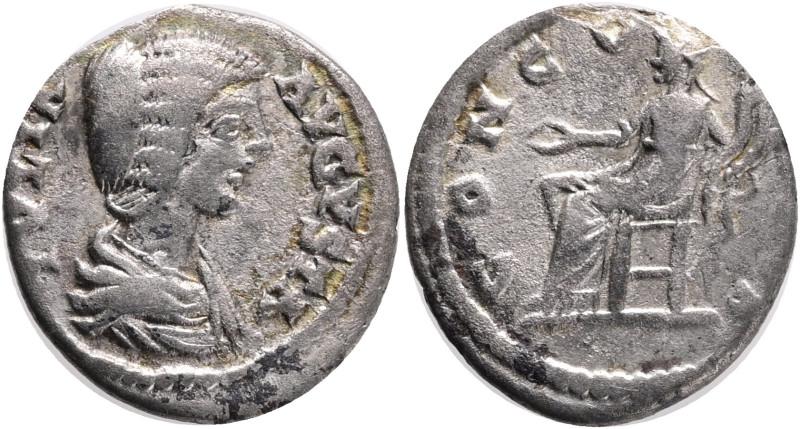 Julia Domna 196-211 CE, Denarius RIC 637 Silver 2,23g 16 mm mint Roma
VF