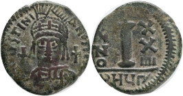 Justinian I, 527-565 AD. AE Decanummium, Theupolis. Obv.: DN IVSTINIANVS PP AVG, helmeted, cuirassed bust of Justinian I facing, holding cross on glob...