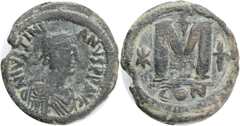 Justinianus I (527-565) AE Follis,Constantinople . Obv.: D N IVSTINIANVS PP AVG,...