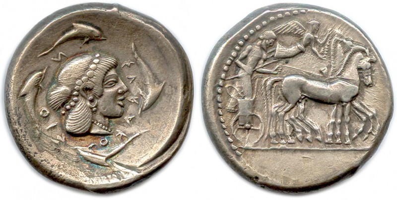 SICILE - SYRACUSE Règne de Gélon 485-478
Tête d’Aréthuse, les cheveux retenus pa...