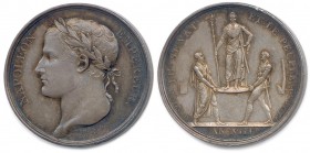 NAPOLÉON Ier 18 mai 1804 - 6 avril 1814
Médaille en argent du Couronnement du 2 décembre 1804.