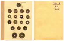 CHINA
TAO KUANG 1821-1851 et HSIEN FENG 1851-1862 
Trente-huit sapèques en bronze et trois en fer (41) cousus sur planches