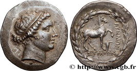 AIOLIS - CYME
Type : Tétradrachme stéphanophore 
Date : c. 160 AC. 
Mint name / Town : Éolide, Cymé 
Metal : silver 
Diameter : 33  mm
Orientation die...