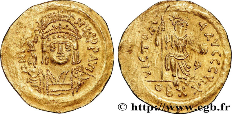 JUSTIN II
Type : Solidus 
Date : 566-578 
Mint name / Town : Constantinople 
Met...