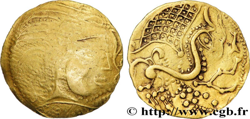 PARISII (Area of Paris)
Type : Statère d'or, classe V - type “perlé et cheval à ...