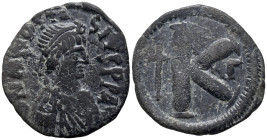 Anastasius I (491-518). Æ 20 Nummi (28mm, 8.32g). Constantinople, 498-518. Pearl-diademed, draped and cuirassed bust r. R/ Large K; cross to l., Γ to ...