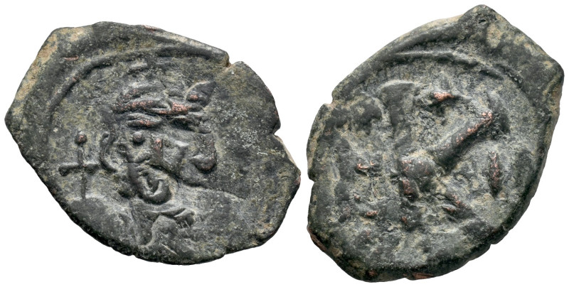 Justinian II (685-695). Æ 20 Nummi (21mm, 3.95g). Constantinople, year 2 (686/7)...