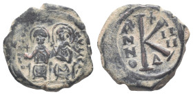 Justin II and Sophia (565-578). Æ 20 Nummi (22mm, 7.95g). Constantinople, year 4. Justin and Sophia seated facing on double throne, holding globus cru...