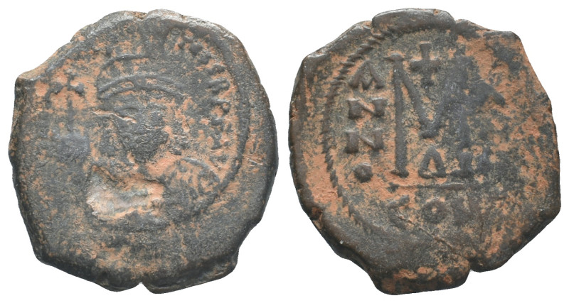 Maurice Tiberius (582-602). Æ 40 Nummi (29mm, 10.76g). Constantinople, uncertain...