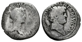 Cleopatra and Marc Antony. Denarius. Autumn 34 BC. Uncertain mint. (Craw-543/1). (Rsc-1). (BMCRR-East 179/82). Anv.: (CLEOPAT)ERAE(•REGINAE•REGVM•FILI...