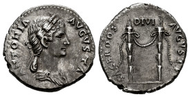 Antonia. Denarius. 41-45 AD. Rome. (Ric-I 68 (Claudius)). (Bmcre-114). (Rsc-5). Anv.: ANTONIA AVGVSTA, draped bust to right, wearing crown of corn-ear...