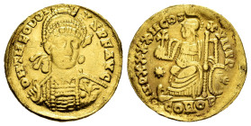 Theodosius II. Solidus. 441-450 AD. Constantinople. (Ric-X 323). (Depeyrot-84/1). Anv.: D N THEODOSIVS P F AVG, pearl-diademed, helmeted and cuirassed...