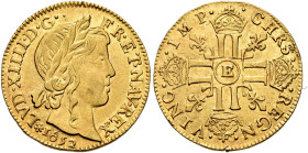 FRANCE. ROYAUME. 
Louis XIV, 1643-1715. Louis d'or à la mèche longue 1652, Tours. AV 6.76 g. LVD. XIIII. D. G. - FR. ET. NAV. REX Laureate young head...