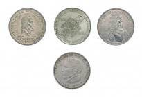 Umfangreiche Sammlung Bundesrepublik Deutschland überwiegend Gedenkmünzen in Silber. Dabei 5 DM Gedenkmünzen 1952 - 1986 komplett, 2 Sätze à jeweils 2...