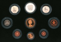 Grossbritannien Kursmünzensatz 1981 in polierter Platte mit 5 Pfund Gold und Sovereign Gold, zusammen ca. 44 g.f., sowie der Gedenkmünze an die königl...
