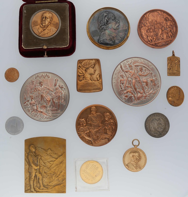 Kleine Partie Österreich mit dabei 100 Schilling 1929 Gold. Dazu 14 verschiedene...