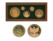 Interessante Partie mit 2 Münzsätzen in Gold "Royaume du Laos" aus dem Jahre 1971 (Nr. 161 und 224) mit den entsprechenden Zertifikaten und Beglaubigu...