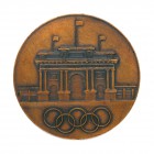 Interessantes kleines Lot mit Medaillen und Unterlagen zu verschiedenen Olympiaden. Dabei Set mit 10 Silbermedaillen Winterolympiade Calgary 1988, Set...