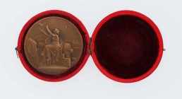 Kleine Partie Münzen mit dabei 2 Goldmedaillen Papst Johannes XXIII. und 
750 Jahre Stadt Zofingen 1951. Zusammen 30,6 g.f. Dazu Schweiz 5 Franken 
18...