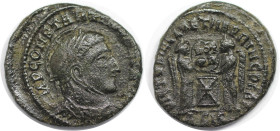 Römische Münzen, MÜNZEN DER RÖMISCHEN KAISERZEIT. Constantinus I. (306-337 n. Chr). Follis. (3,03 g. 18,5 mm) Vs.: IMP CONSTANTINVS AVG, Helm- und Kür...