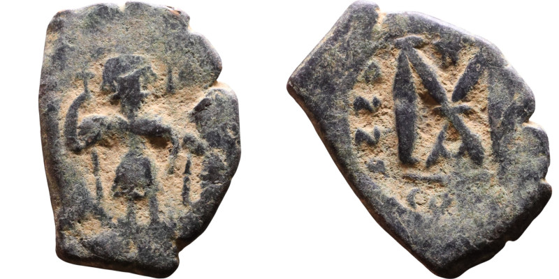 Constans II (641-668) Follis. Obverse: Imperial figure holding cross and globus ...