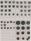 Großbritannien: Drei Münzblätter mit 40 Kleinmünzen aus England ab ca. 16tes Jhd. bis 1937. Dabei viele alte Shilling und Sixpence Münzen aus Silber s...