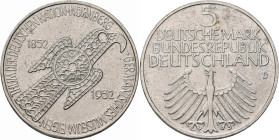 Bundesrepublik Deutschland 1948-2001: 5 DM 1952 D, Germanisches Museum, Jaeger 388. Kleine Kratzer, sonst vorzüglich.
 [differenzbesteuert]