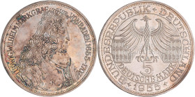 Bundesrepublik Deutschland 1948-2001: 5 DM 1955 G, Markgraf von Baden, Jaeger 390. Kleine Kratzer, Patina, aus polierten Stempeln, vorzüglich.
 [diff...
