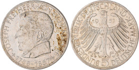 Bundesrepublik Deutschland 1948-2001: 5 DM 1957 J, Freiherr von Eichendorff, Jaeger 391. Belagreste, vorzüglich.
 [differenzbesteuert]