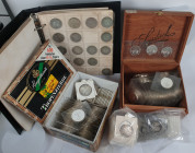 Bundesrepublik Deutschland 1948-2001: Sammlung DM Münzen, dabei: Album mit 2 x 2 DM 1951 (Ähren. J. 386), 58 x 2 DM Münzen Max Planck (J. 392) in Münz...