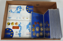 Deutschland: 10 KMS der BRD in DM sowie 10 KMS in Euro. Je in PP.
 [differenzbesteuert]