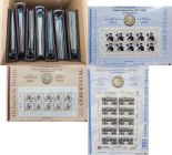 Numisbriefe, Numisblätter: 1997/2009, 68 Numisblätter der Deutschen Post ab Melanchthon (2 Stück) in 7 offiziellen Alben, außerdem ein paar Kursmünzen...