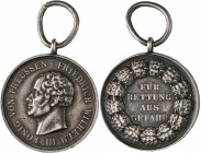 Orden & Ehrenzeichen: Preußen: Verdienst-Medaille (1907) für Rettung aus Gefahr, avers Rosette aus sechs getrennten Kügelchen, Silber, Tragespuren, sc...