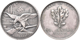 Orden & Ehrenzeichen: Drittes Reich: Gedenkmedaille FREI DIE SAAR / 13. JANUAR 1935 (avers) und Darstellung Adler vor Industrie-Kulisse (revers), Henk...