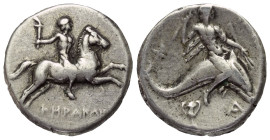 Kalabrien. Tarent.

 Didrachme oder Nomos (Silber). Ca. 272 - 240 v. Chr.
Vs: Nackter Jüngling zu Pferde mit erhobenem Arm und Fackel nach rechts g...