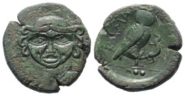 Sizilien. Kamarina.

 Bronze (Trionkion). Ca. 420 - 410 v. Chr.
Vs: Gorgoneion en face.
Rs: Eule mit Eidechse nach rechts stehend, den Kopf en fac...