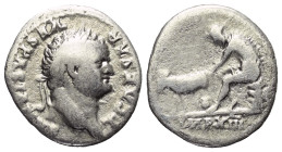 Titus (79 - 81 n. Chr.).

 Denar (Silber). 77 - 78 n. Chr. Rom.
Prägung als Caesar unter Vespasian.
Vs: T CAESAR - VESPASIANVS. Belorbeerter Kopf ...