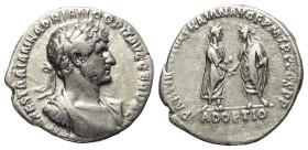 Hadrianus (117 - 138 n. Chr.).

 Denar (Silber). 117 n. Chr. Rom.
Vs: IMP CAES TRAIAN HADRIANO OPT AVG GER DAC. Panzerbüste mit Lorbeerkranz rechts...