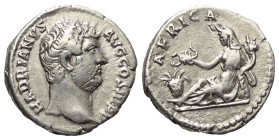 Hadrianus (117 - 138 n. Chr.).

 Denar (Silber). 130 - 133 n. Chr. Rom.
Vs: HADRIANVS AVG COS III PP. Barhäuptiger Kopf rechts.
Rs: HISPANIA. Lage...