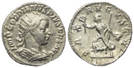 Gordianus III. (238 - 244 n. Chr.).

 Antoninian (Silber). 239 - 240 n. Chr. Antiochia.
Vs: IMP GORDIANVS PIVS FEL AVG. Büste mit Strahlenkrone und...
