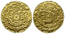 Fatimiden. al-Mu'izz li-din Allah (341 - 365 H. / 953 - 975).

 Dinar (Gold). 350 H. Misr.
Vs: Shahadah und religiöse Formeln in drei konzentrische...
