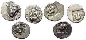 Griechische Münzen - Lots.


Rhodos (Inseln vor Karien).

Lot (3 Stück, Silber): Hemidrachmen; 2. -1. Jhdt. v. Chr.

Sehr schön - fast sehr sch...
