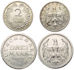 Deutschland - Lots.


Deutschland nach 1871. Weimarer Republik.

Lot (2 Stück, Silber): 3 Reichsmark 1924 A und 2 Reichsmark 1926 A.

Jaeger 32...