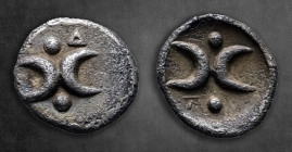 Calabria. Tarentum circa 325-280 BC. Hemiobol AR