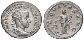 § Gordiano III (238-244) Antoniniano - Bustro radiato a dx - R/ Aequitas drappeggiata, in piedi di fronte, con la testa a sx - AG (g 4,01)

Status: ...
