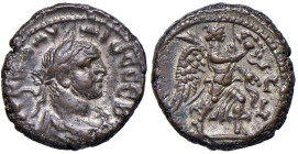 § Claudio II (268-270) Tetradracma di Alessandria in Egitto L G - Busto laureato a dx - R/ La Vittoria andante a dx - Dattari 5403 var. AE (g 10,35)
...