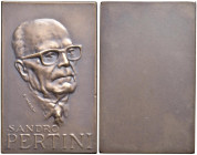 Sandro Pertini (1896-1990) Placcheta uniface post 1990 A ricordo del politico, giornalista e partigiano - Opus: G. Merighi - AE (g 61,74 - Ø 60x38 mm)...